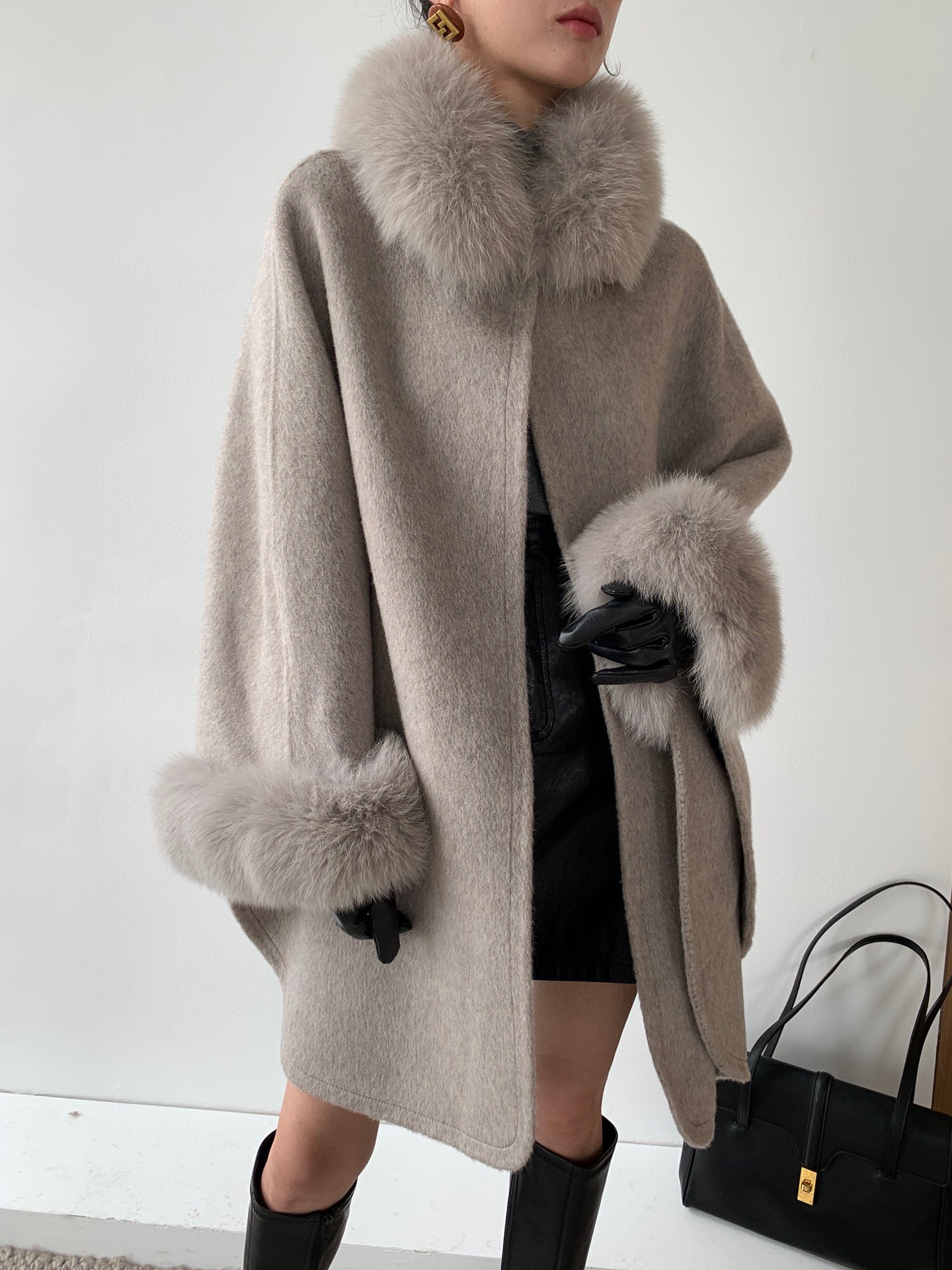 Cape Fox Fur Collar Cashmere Wavy Coat | Nowena