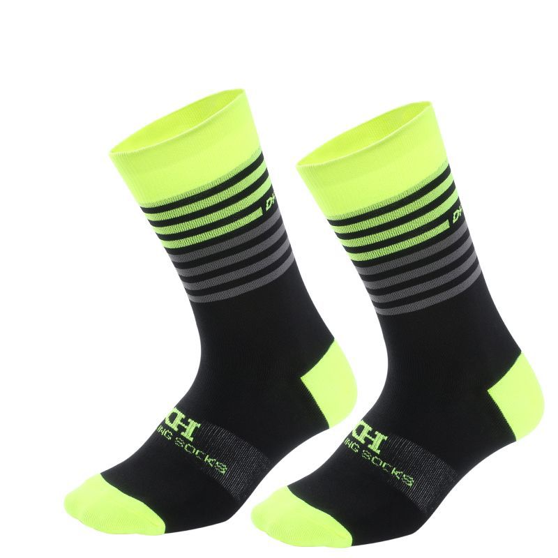 Breathable Sweat Wicking And Odor Resistant Sports Socks For Cycling | Nowena