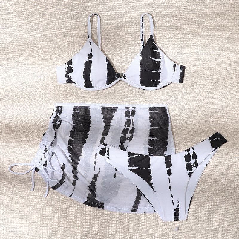 Black And White Steel Support  Split Three-piece Swimsuit