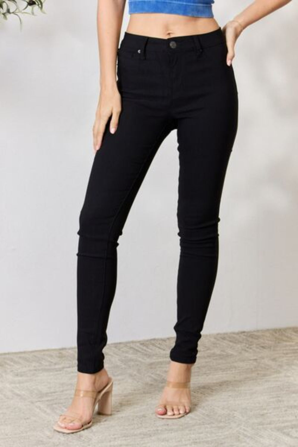 Women Fleece Lined Slim Mid-Rise Skinny Jeans-Black